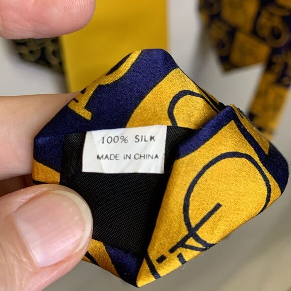 Hugo Boss, Albert Nipon, Exerstuff Bundle of 3 Silk Ties (Blue Yellow Shades) - Picture 13 of 14